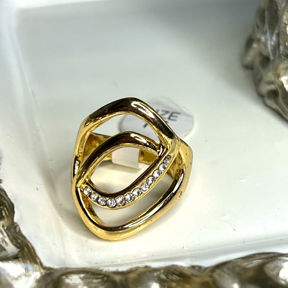 Brand New✨ Infinity Rhinestoned Gold Ring, Gold Filled 10K size 7